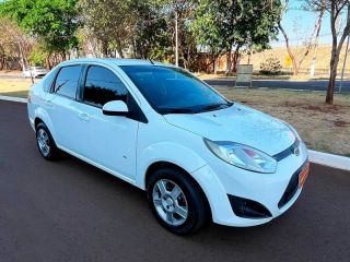 Fiesta Hatch 1.6 SE SEDAN 16V