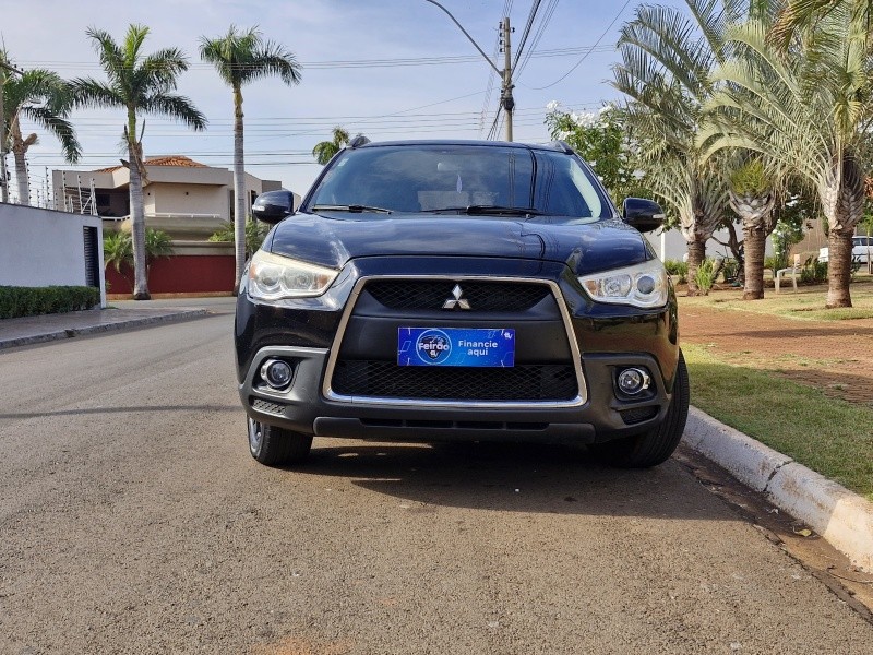 Veculo: Mitsubishi - ASX - AWD em Sertozinho