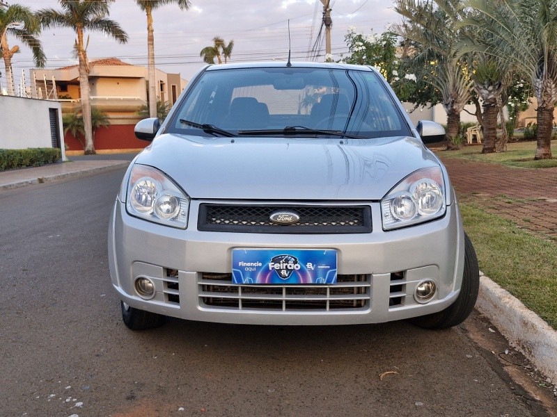 Veculo: Ford - Fiesta Sedan - 1.6 em Sertozinho