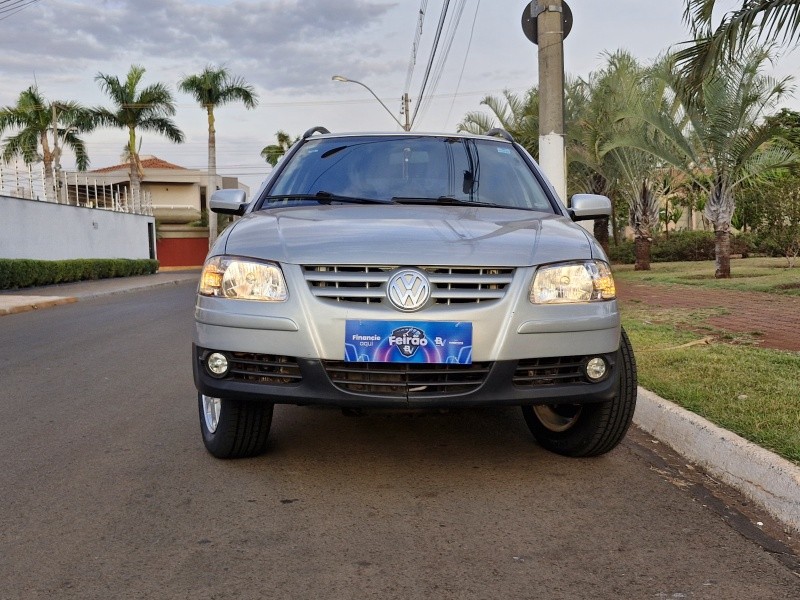 Veculo: Volkswagen - Parati - Confortline 1.8 AP em Sertozinho