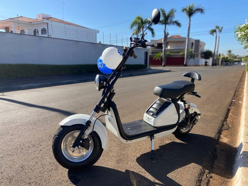 Veculo: Scooter - R3 -  em Sertozinho