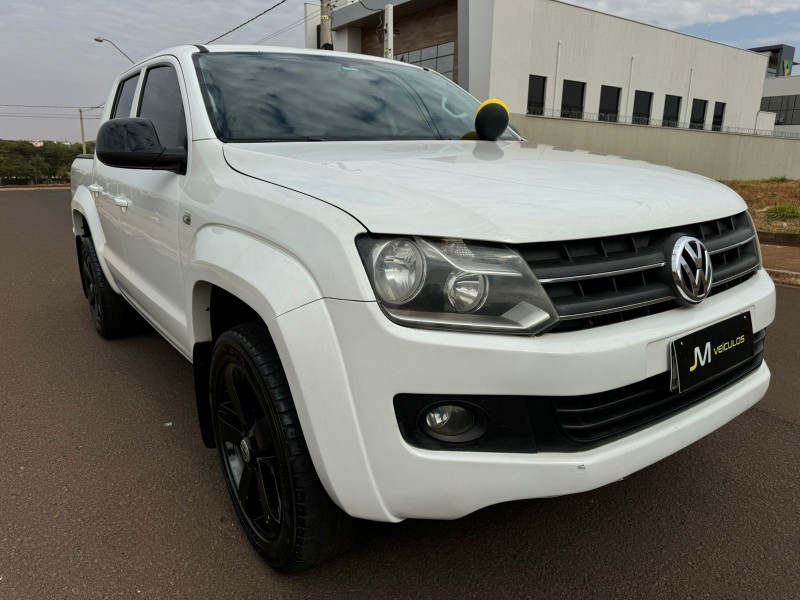 Veculo: Volkswagen - Amarok - CD TRENDLINE em Sertozinho