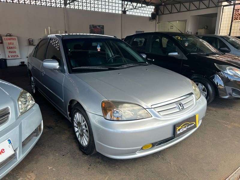 Veculo: Honda - Civic - EX 1.7 4P.  em Ribeiro Preto