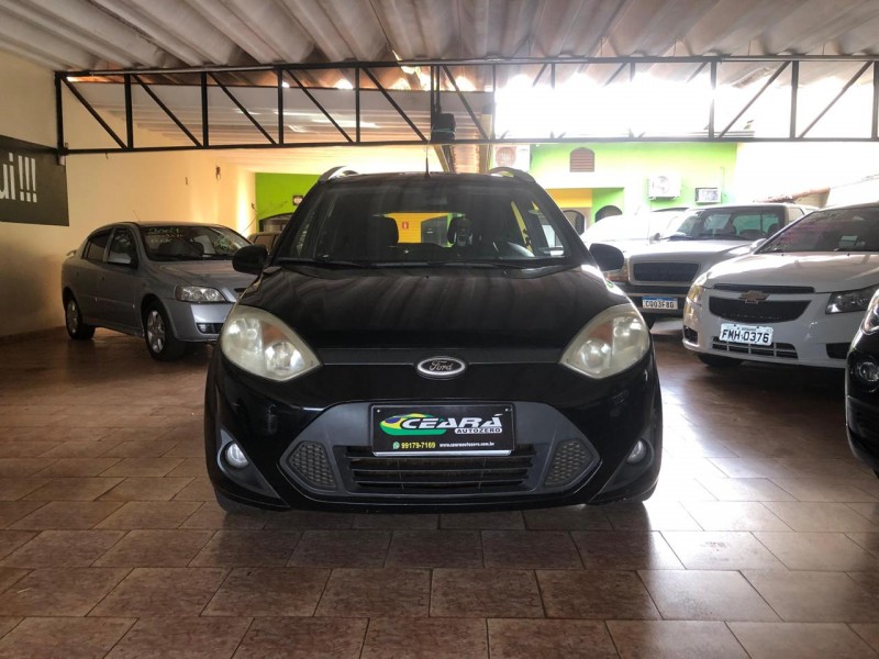 Veculo: Ford - Fiesta Hatch - 1.6 em Sertozinho