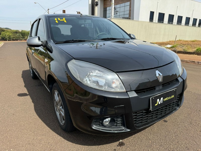 Veculo: Renault - Sandero - Tech run em Sertozinho