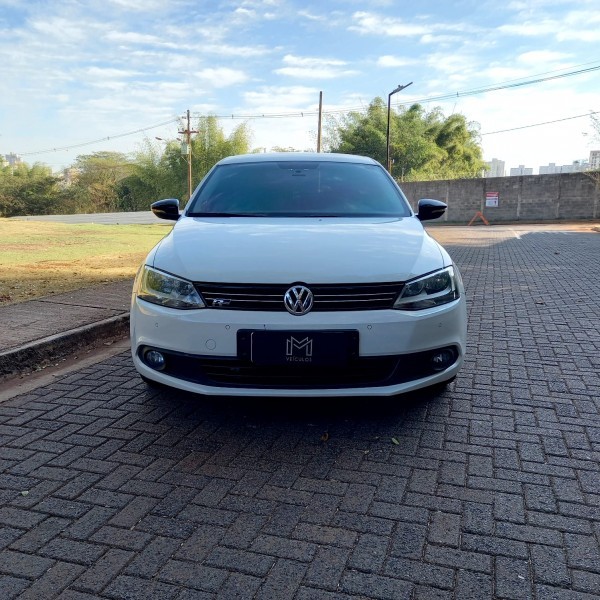 Veculo: Volkswagen - Jetta - 2.0 flex automatico em Ribeiro Preto