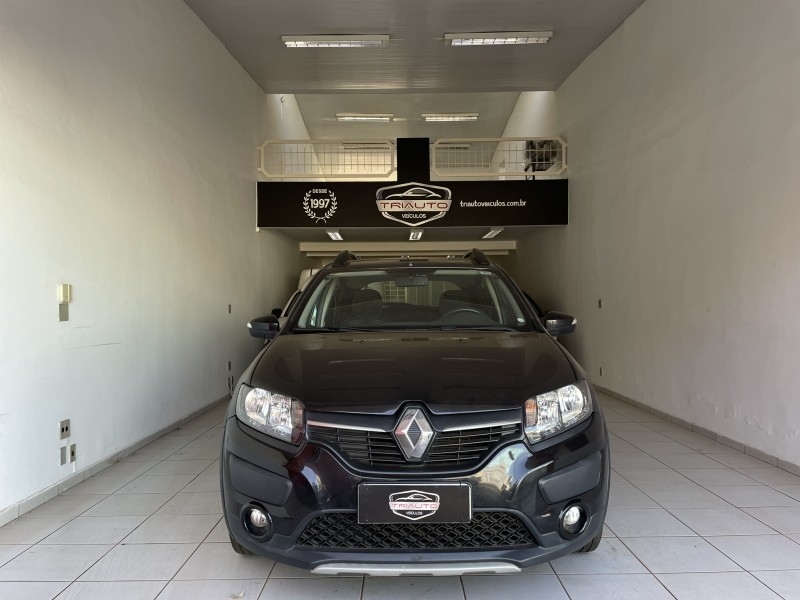 Veculo: Renault - Sandero - Stepway 1.6 Flex em Ribeiro Preto