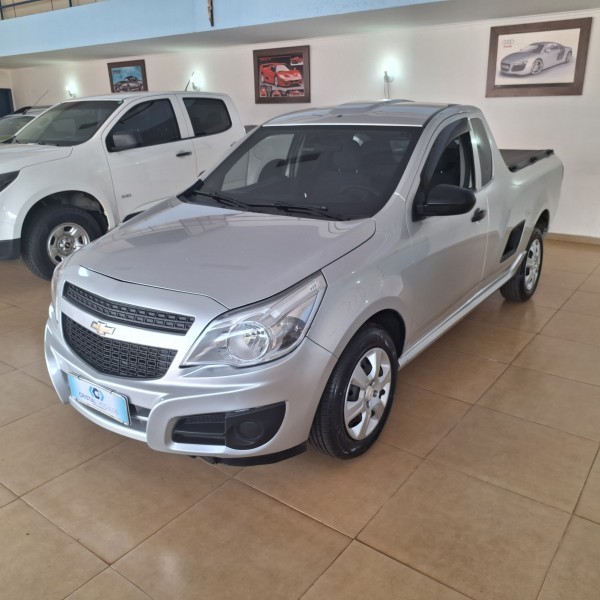 Veculo: Chevrolet (GM) - Montana - LS 1.4 Flex em Ribeiro Preto