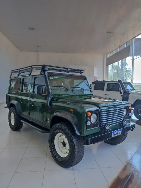 Veculo: Land Rover - Defender - LAND ROVER 110 SW em Ribeiro Preto