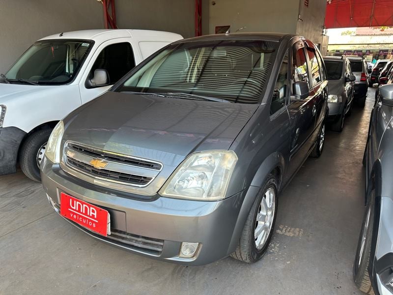 Veculo: Chevrolet (GM) - Meriva - 1.8 Premium 4P.  em Ribeiro Preto