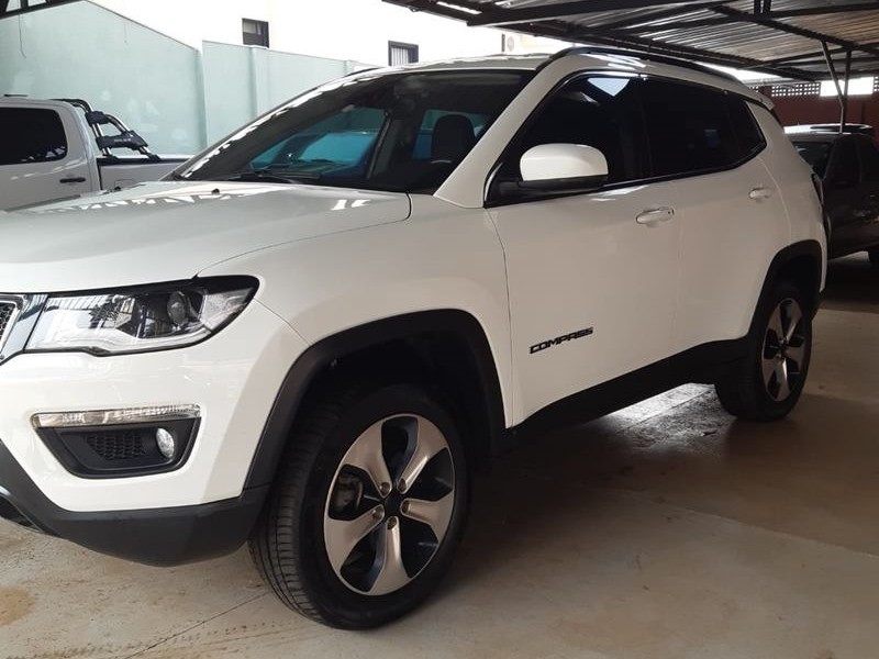 Veculo: Jeep - Compass - Longitude 4X4 Aut. 4P. em Orlndia