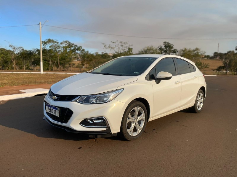 Veculo: Chevrolet (GM) - Cruze - hatch 1.4   Turbo flex Completo . em Sertozinho