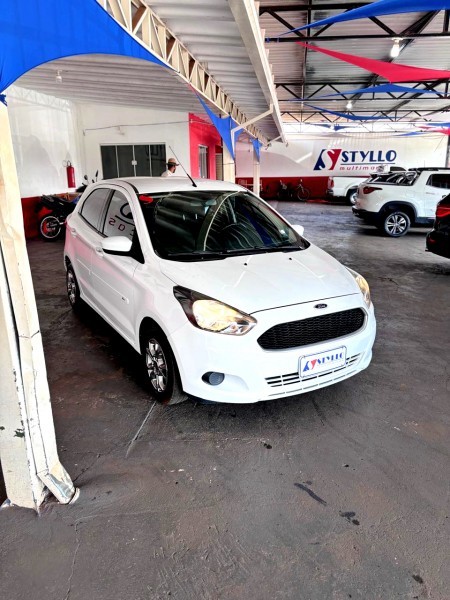 Veculo: Ford - Ka - 1.0 SE  em Sertozinho