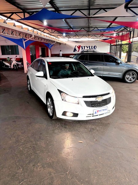 Veculo: Chevrolet (GM) - Cruze - 1.8 LT em Sertozinho