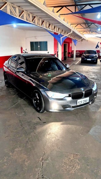 Veculo: BMW - 320 - 2.0 Turbo Active Flex  em Sertozinho