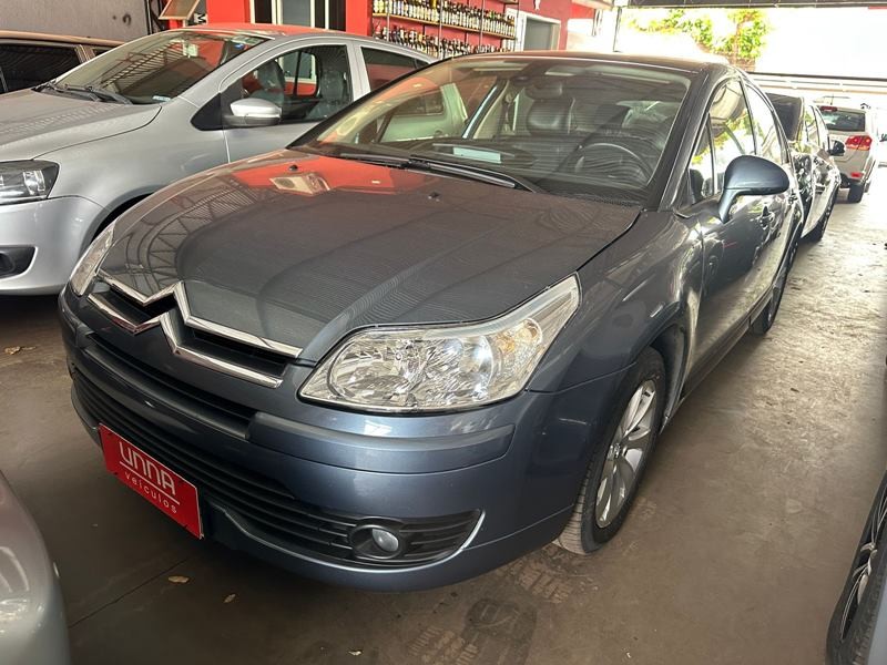 Veculo: Citroen - C4 - GLX 4P.  em Ribeiro Preto