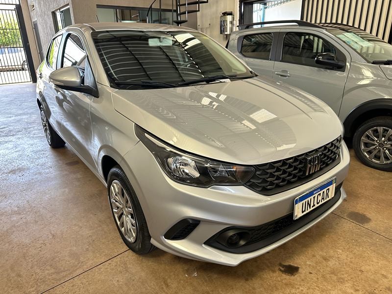 Veculo: Fiat - Argo - 1.0 4P.  em Ribeiro Preto