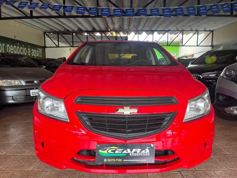 Veculo: Chevrolet (GM) - Onix - Joy 1.0 em Sertozinho