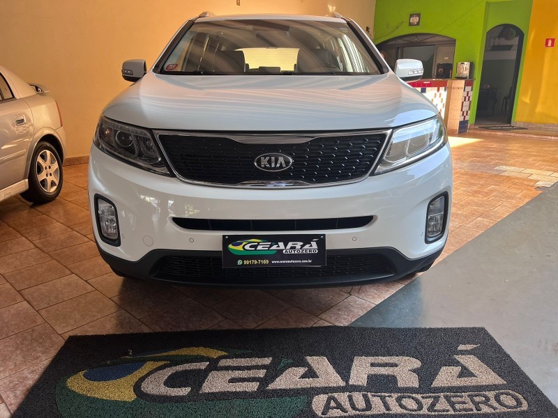 Veculo: Kia - Sorento - SORENTO EX 2.4 em Sertozinho