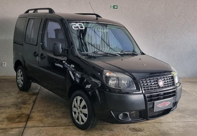 Veculo: Fiat - Dobl - 1.8 Essense 5L 4P. em Ribeiro Preto