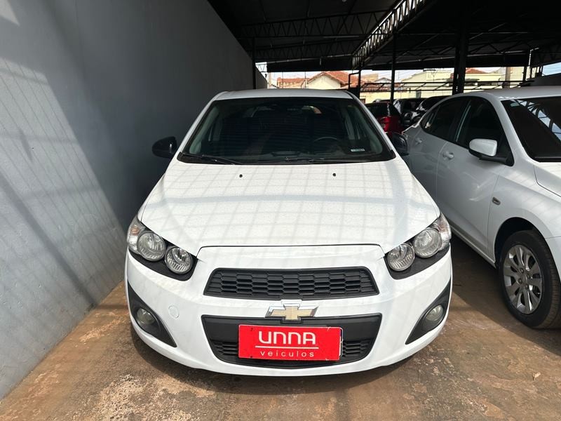 Veculo: Chevrolet (GM) - Sonic - LTZ 1.6 4P. em Ribeiro Preto