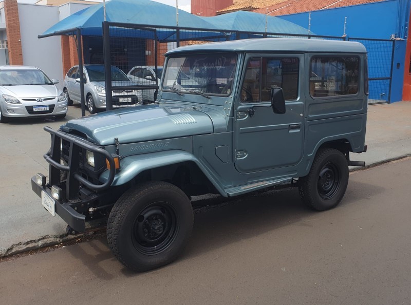 Veculo: Toyota - Bandeirante - DIESEL 4x4  em Ribeiro Preto