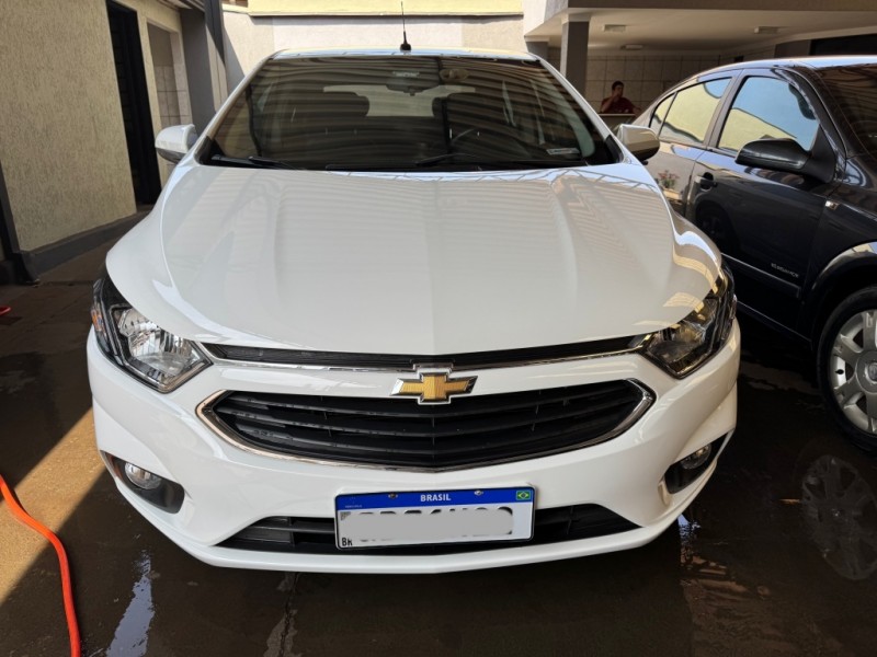 Veculo: Chevrolet (GM) - Prisma - LTZ em Sertozinho