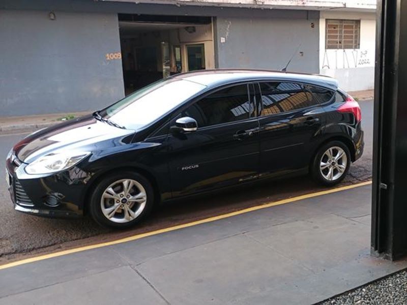 Veculo: Ford - Focus - 1.6 Aut. 4P.  em Ribeiro Preto