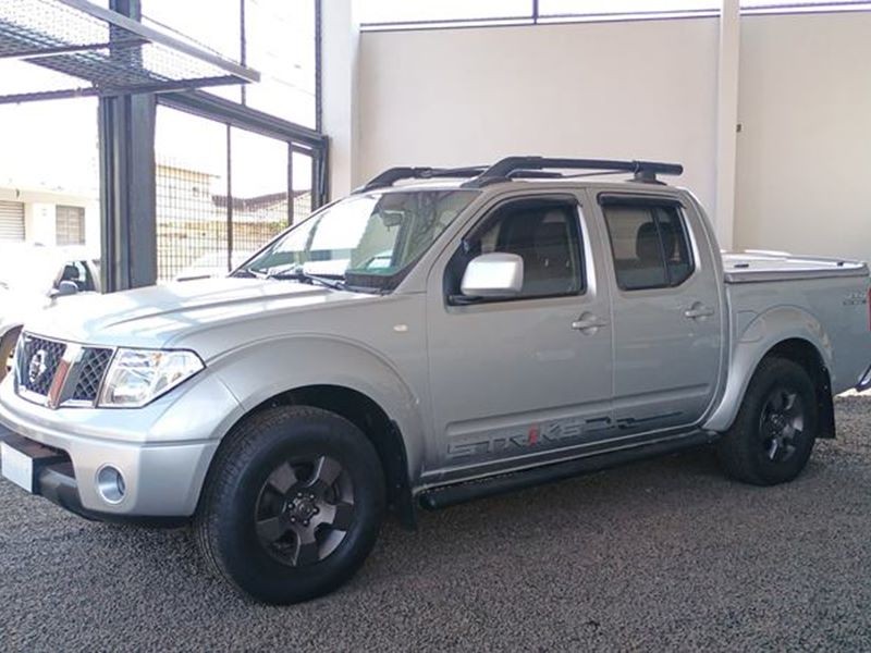 Veculo: Nissan - Frontier - SE 2.5 4X4 Mec. 4P.  em Ribeiro Preto