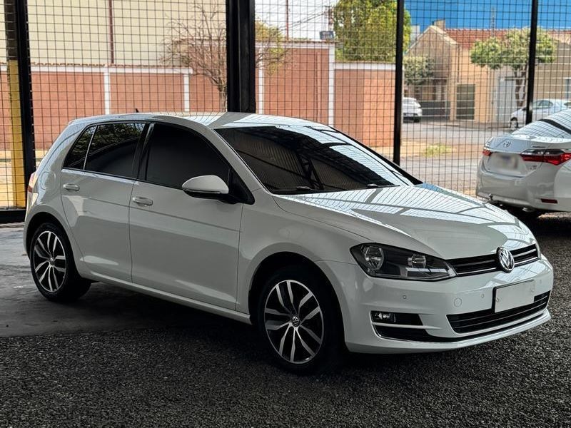 Veculo: Volkswagen - Golf - Highline 1.4 Turbo Aut. 4P.  em Ribeiro Preto