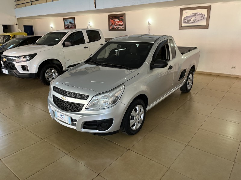 Veculo: Chevrolet (GM) - Montana - LS 1.4 Flex em Ribeiro Preto