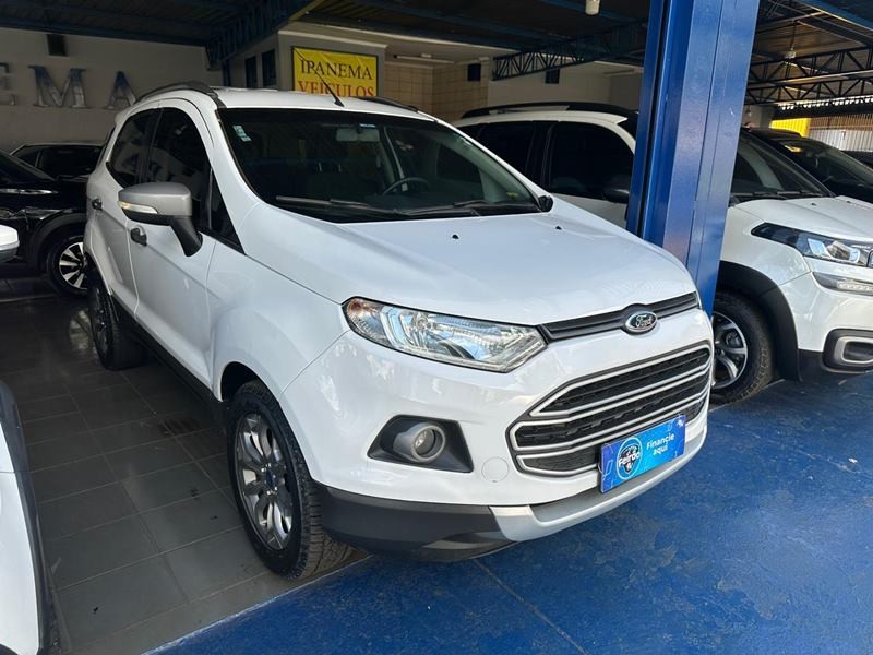 Veculo: Ford - EcoSport - 4P.  em Ribeiro Preto