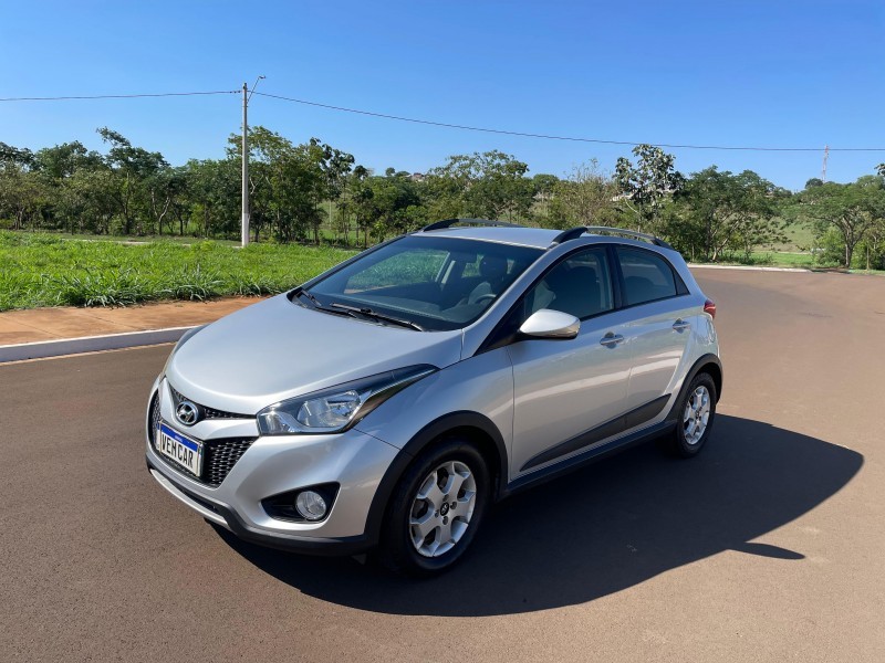 Veculo: Hyundai - HB 20 - hb20x 1.6 Automtico  em Sertozinho