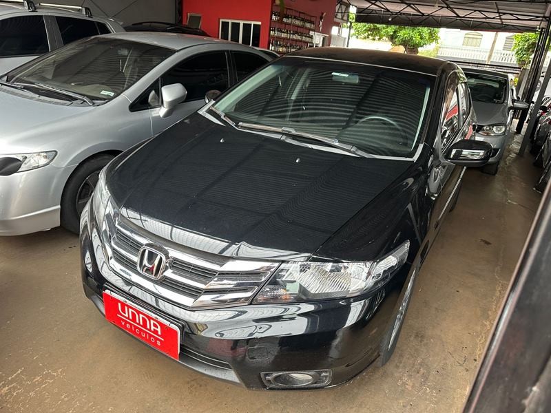 Veculo: Honda - City - 1.5 LX 4P.  em Ribeiro Preto