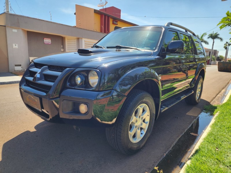 Veculo: Mitsubishi - Pajero - Sport 4X4 em Sertozinho