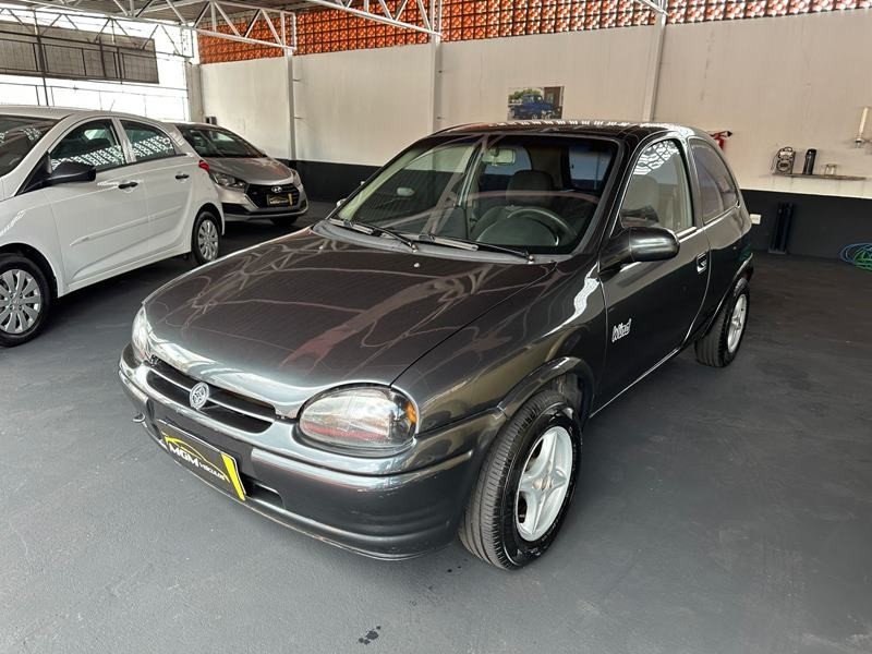 Veculo: Chevrolet (GM) - Corsa Hatch - 1.0 2P.  em Ribeiro Preto