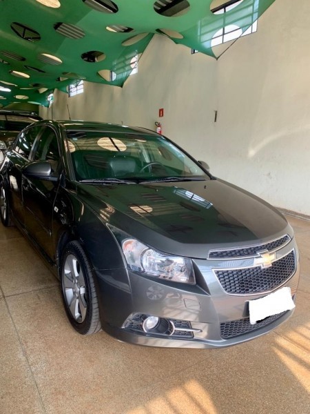 Veculo: Chevrolet (GM) - Cruze - LT 1.8 em Sertozinho