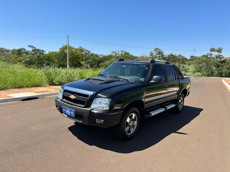 Veculo: Chevrolet (GM) - S-10 - EXECUTIVE 2.4 FLEX COMPLETO em Sertozinho