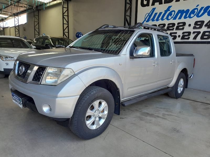 Veculo: Nissan - Frontier - 2.5 SE 4X4 CD 4P.  em Ribeiro Preto