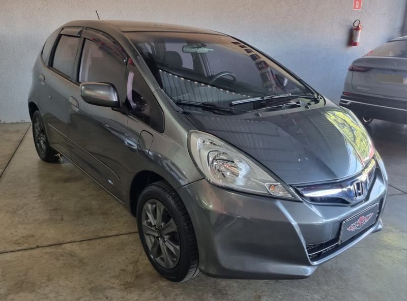 Veculo: Honda - Fit - 1.4 LX Aut. 4P.  em Ribeiro Preto