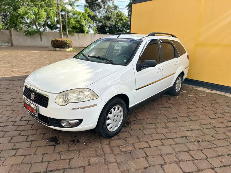 Veculo: Fiat - Palio Weekend - 1.4 Attrative 4P. em Ribeiro Preto