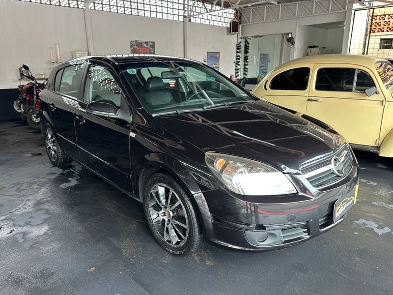 Veculo: Chevrolet (GM) - Vectra - 2.0 GTX 4P.   em Ribeiro Preto