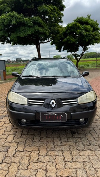 Veculo: Renault - Mgane Grand Tour - 1.6 Flex em Ribeiro Preto