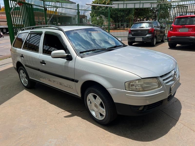 Veculo: Volkswagen - Parati - 1.8 Comfortline 4P.  em Cravinhos