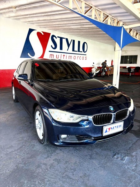 Veculo: BMW - 320 - Active Flex em Sertozinho