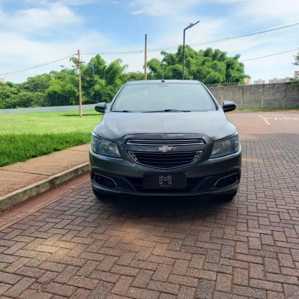 Veculo: Chevrolet (GM) - Prisma - 1.4 LT automatico em Ribeiro Preto