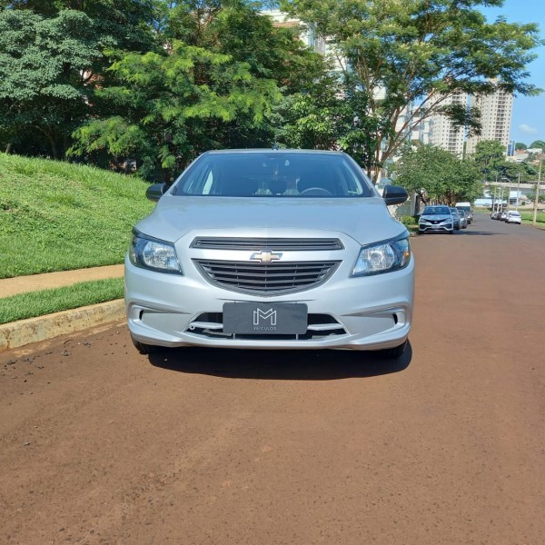 Veculo: Chevrolet (GM) - Onix - 1.0 joy em Ribeiro Preto