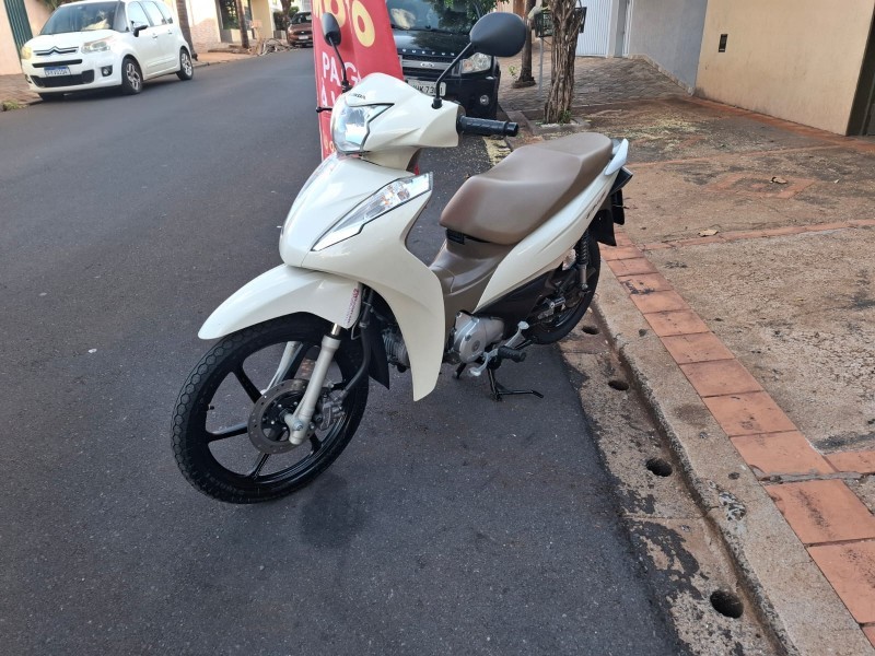 Veculo: Honda - Biz - 125 em Ribeiro Preto