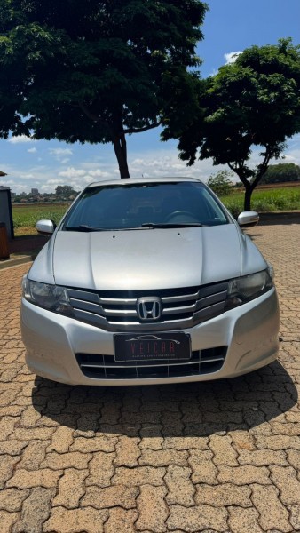 Veculo: Honda - City - EXl automatico em Ribeiro Preto