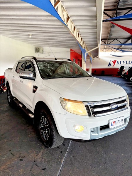 Veculo: Ford - Ranger - 3.2 Limited em Sertozinho